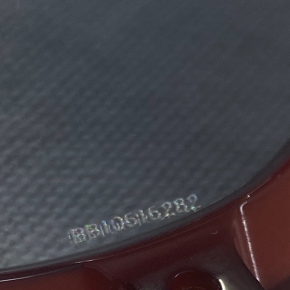 BVLGARI SERPENTI 8114 5239/T3
Square Burgundy Sunglasses - Picture 13 of 13